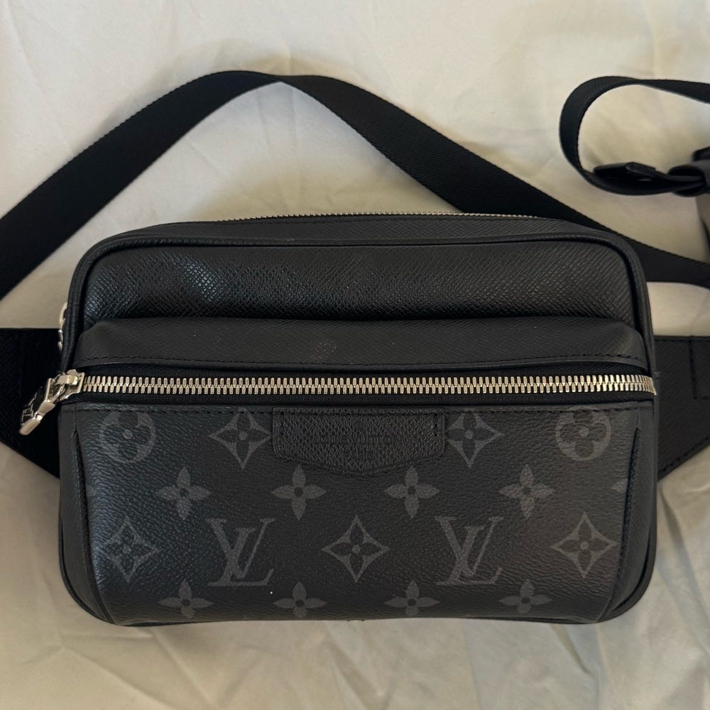 Louis Vuitton Monogram Taigarama Bumbag